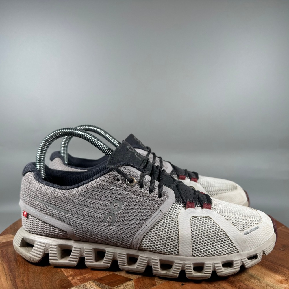 On Running Cloud Women 8 Grey White Burgundy 59.98157 Breathable Mesh Sneakers